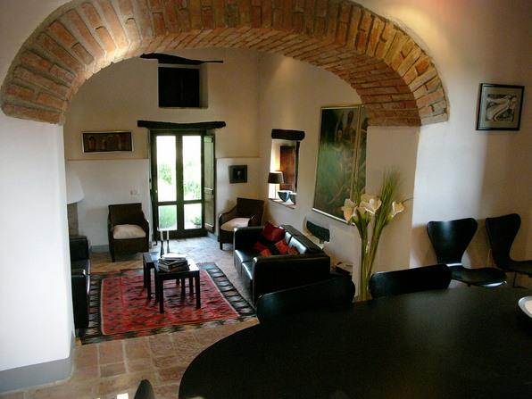 Image No.32-7 Bed Chateaux for sale