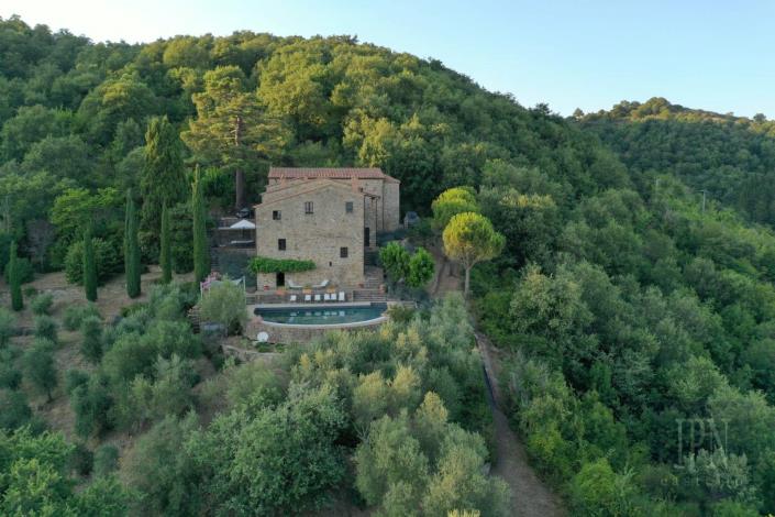 Image No.2-7 Bed Chateaux for sale