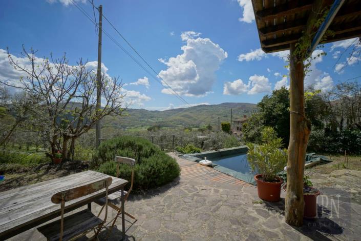 Image No.1-2 Bed Country House for sale