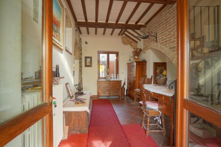 Image No.20-6 Bed Farmhouse for sale