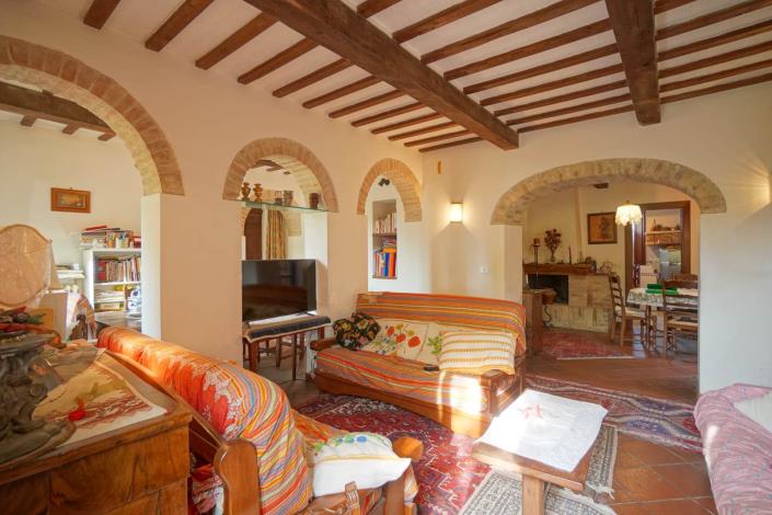 Image No.22-6 Bed Farmhouse for sale