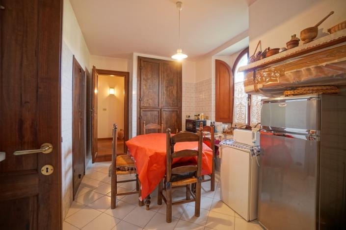 Image No.27-6 Bed Farmhouse for sale