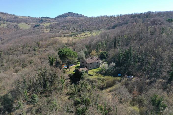 Image No.1-3 Bed Farmhouse for sale