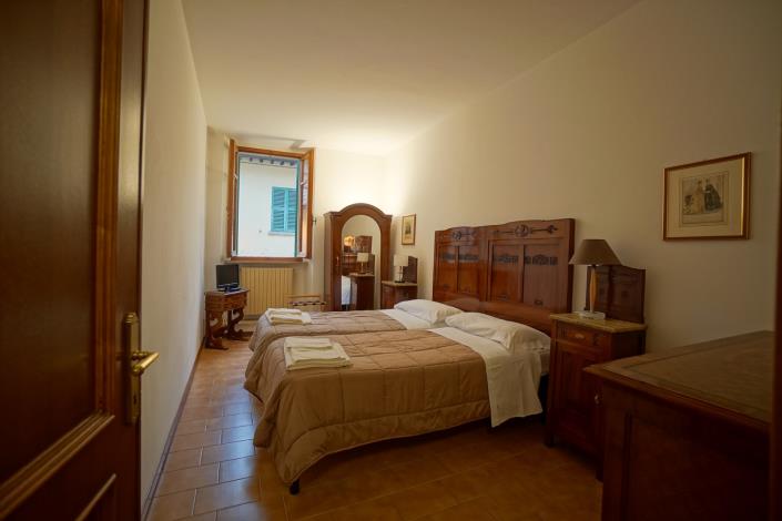 Image No.9-24 Bed Hotel for sale