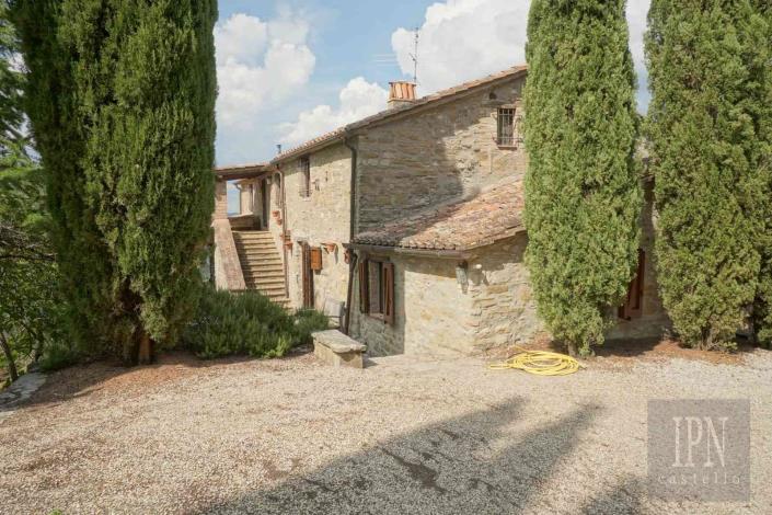 Image No.20-5 Bed Country Property for sale