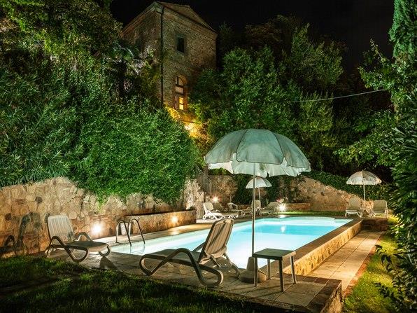 Image No.21-4 Bed Farmhouse for sale