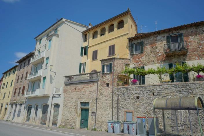 Image No.6-Appartement de 6 chambres à vendre à Umbertide