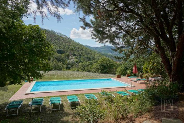 Image No.3-Maison de campagne de 7 chambres à vendre à Lisciano Niccone