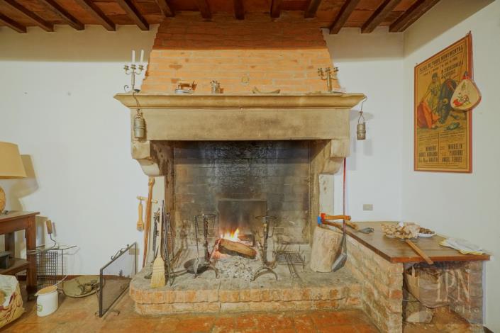 Image No.20-Ferme de 6 chambres à vendre à Umbertide