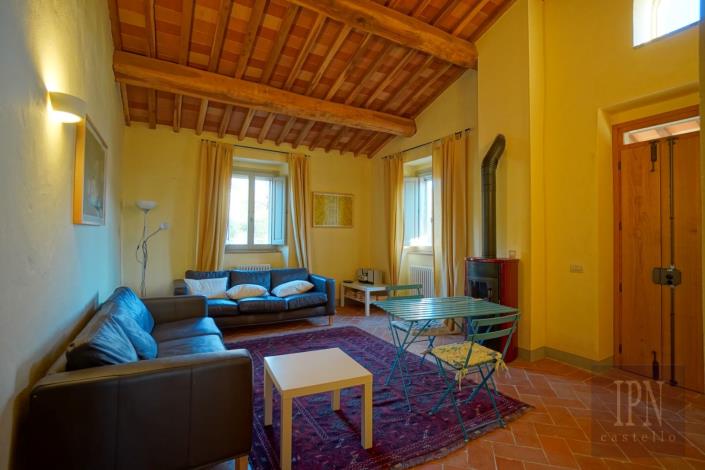 Image No.33-5 Bed Farmhouse for sale