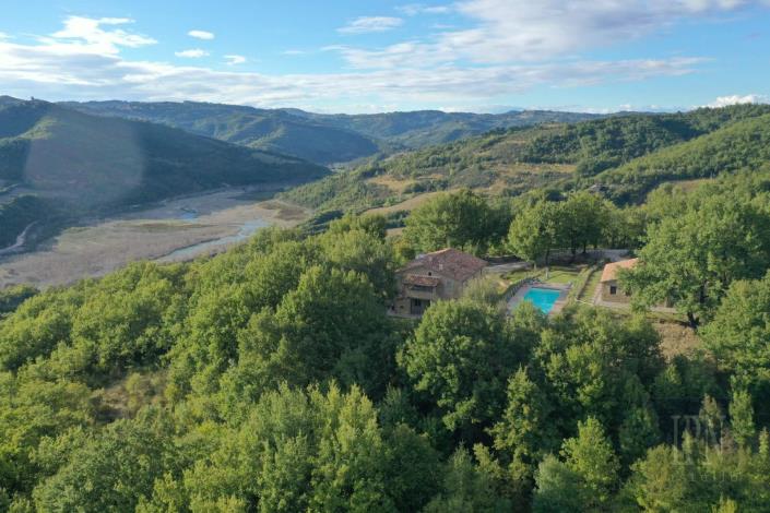 Image No.6-5 Bed Farmhouse for sale