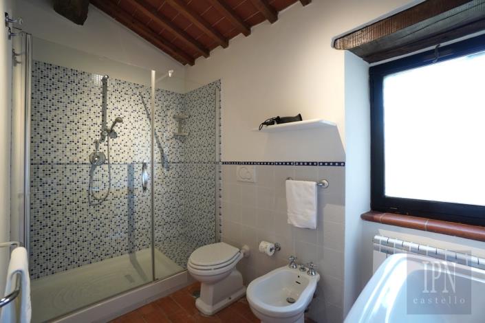 Image No.25-16 Bed Country Property for sale