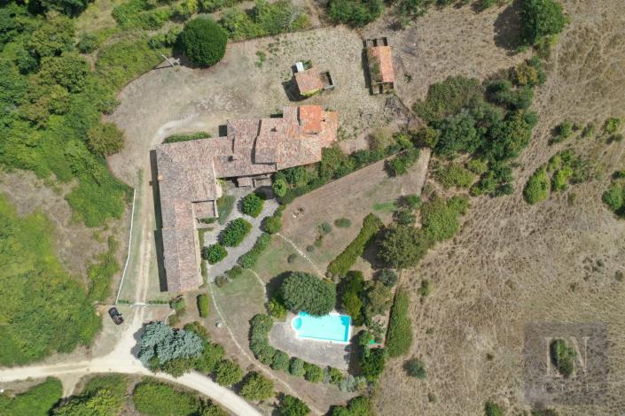 Image No.14-8 Bed Farmhouse for sale