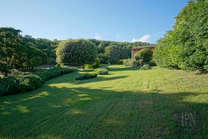 Image No.23-8 Bed Farmhouse for sale