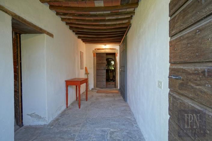 Image No.30-8 Bed Farmhouse for sale