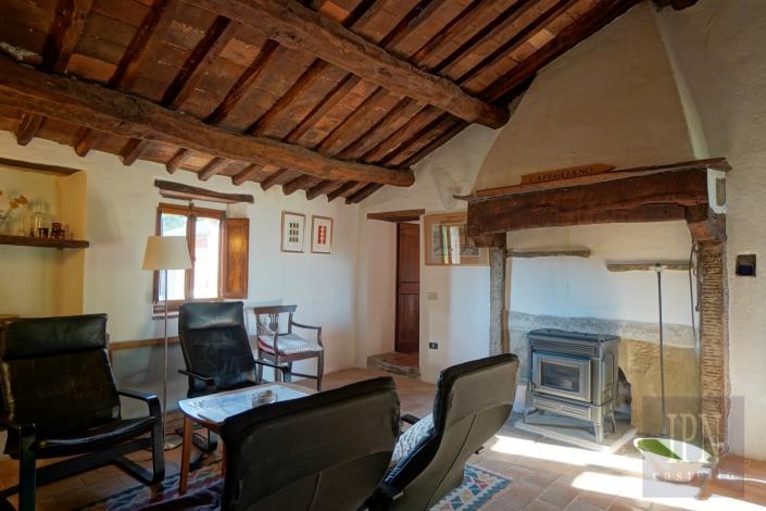 Image No.51-8 Bed Farmhouse for sale