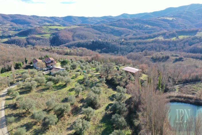 Image No.2-Ferme de 9 chambres à vendre à Umbertide