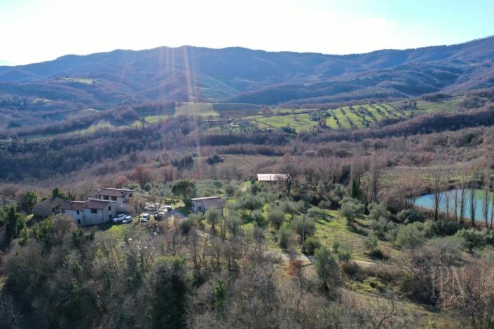 Image No.4-Ferme de 9 chambres à vendre à Umbertide