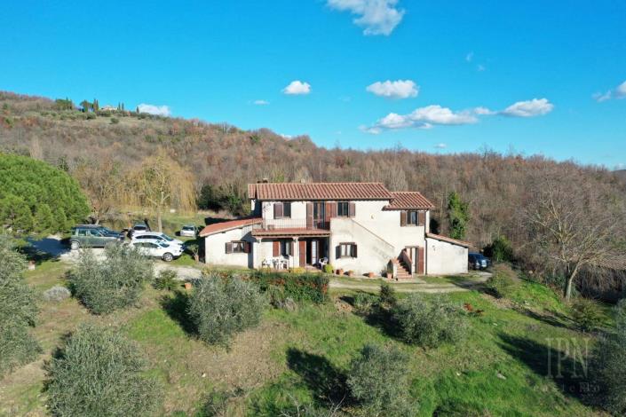 Image No.6-Ferme de 9 chambres à vendre à Umbertide