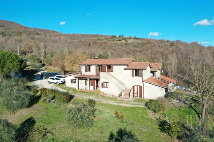 Image No.11-Ferme de 9 chambres à vendre à Umbertide