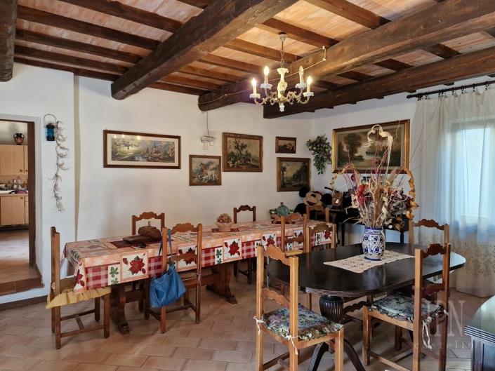 Image No.13-Ferme de 9 chambres à vendre à Umbertide