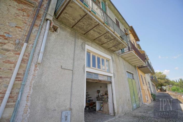 Image No.25-3 Bed Townhouse for sale