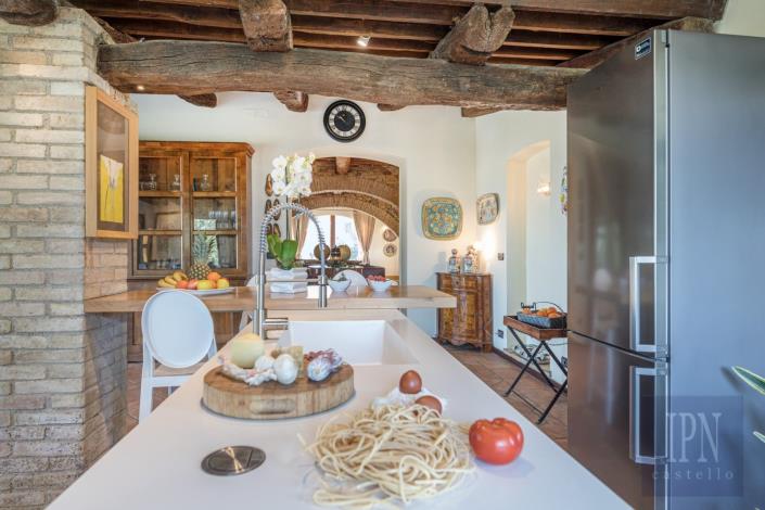 Image No.31-Ferme de 8 chambres à vendre à Assisi