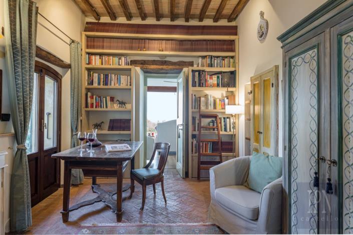 Image No.37-Ferme de 8 chambres à vendre à Assisi