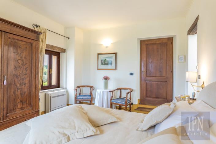 Image No.44-Ferme de 8 chambres à vendre à Assisi