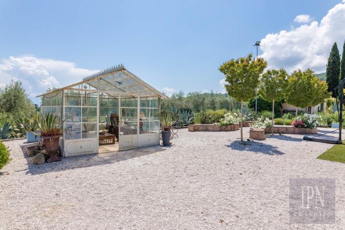 Image No.46-Ferme de 8 chambres à vendre à Assisi