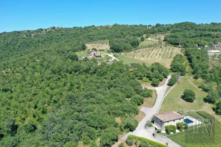 Image No.20-8 Bed Village House for sale