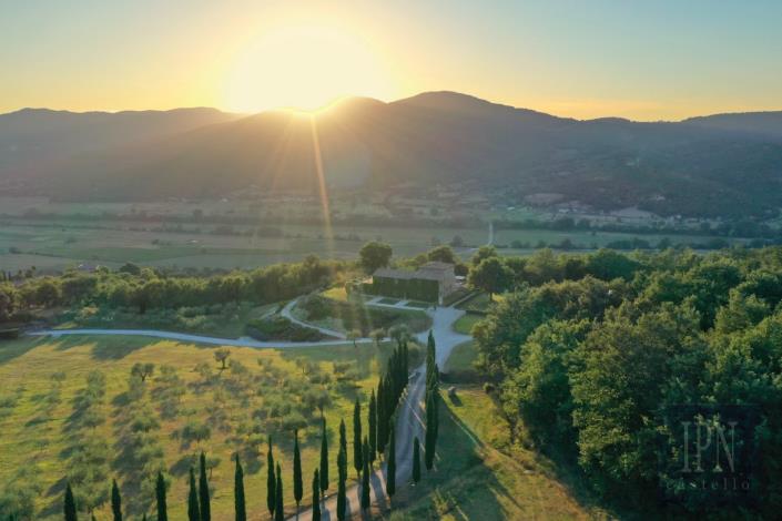 Image No.21-8 Bed Village House for sale