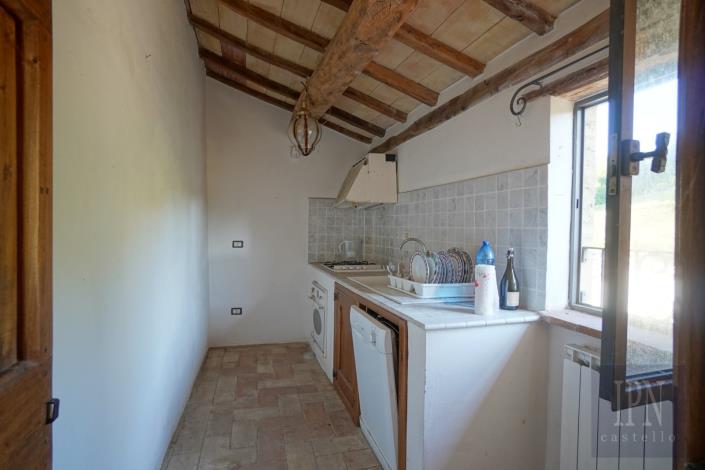 Image No.19-6 Bed Farmhouse for sale