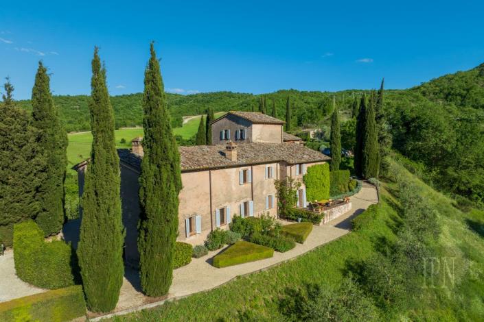 Image No.7-Ferme de 4 chambres à vendre à Magione