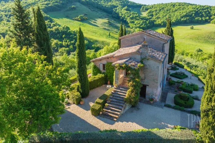 Image No.9-Ferme de 4 chambres à vendre à Magione