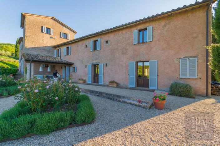 Image No.10-Ferme de 4 chambres à vendre à Magione