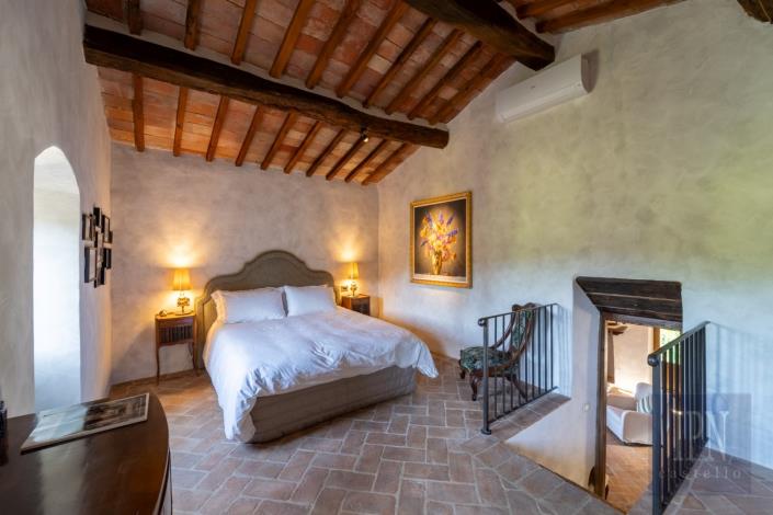 Image No.37-Ferme de 4 chambres à vendre à Magione