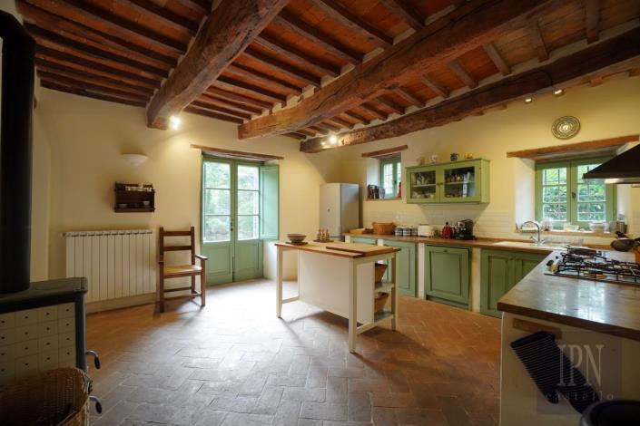 Image No.19-7 Bed Farmhouse for sale