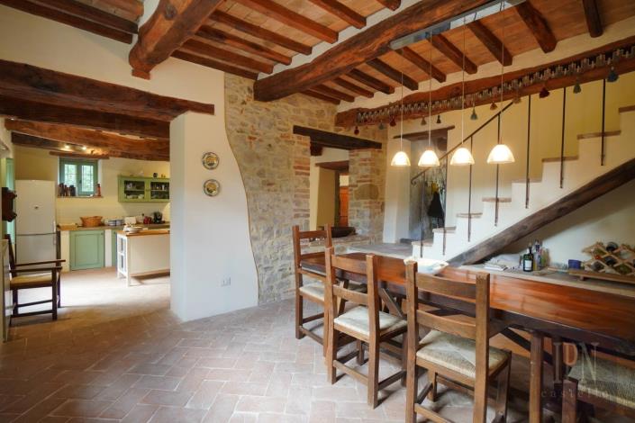 Image No.24-7 Bed Farmhouse for sale