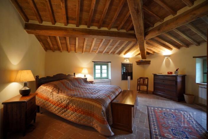 Image No.37-7 Bed Farmhouse for sale