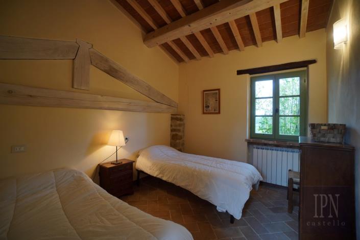 Image No.48-7 Bed Farmhouse for sale