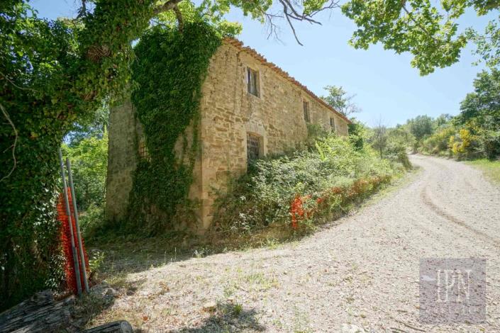 Image No.15-3 Bed House for sale