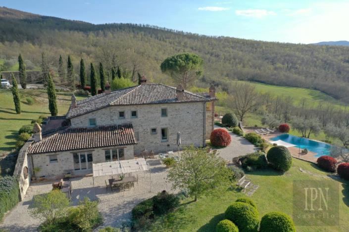 Image No.2-Ferme de 4 chambres à vendre à Umbertide