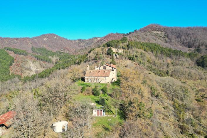 Image No.4-Ferme de 12 chambres à vendre à Pietralunga