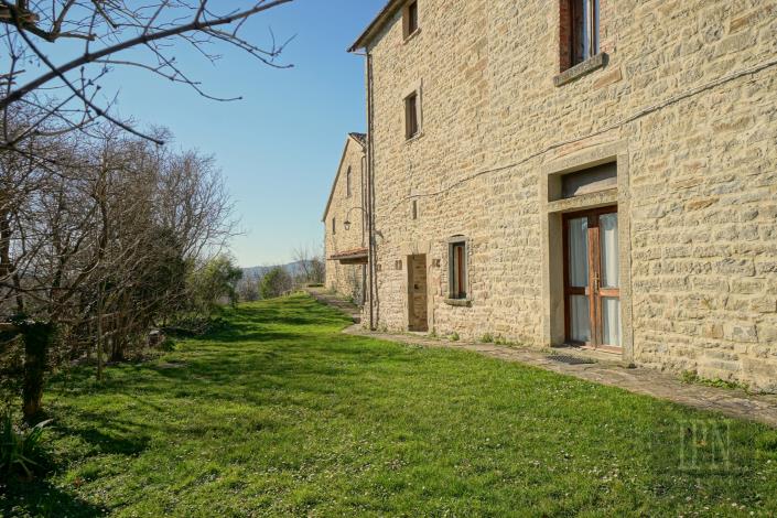 Image No.11-Ferme de 12 chambres à vendre à Pietralunga