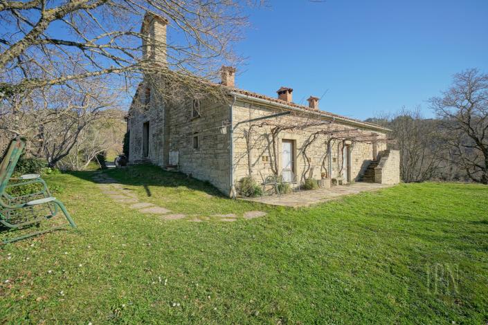 Image No.15-Ferme de 12 chambres à vendre à Pietralunga