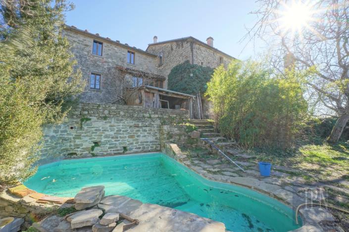 Image No.17-Ferme de 12 chambres à vendre à Pietralunga