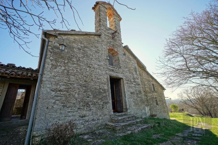 Image No.19-Ferme de 12 chambres à vendre à Pietralunga