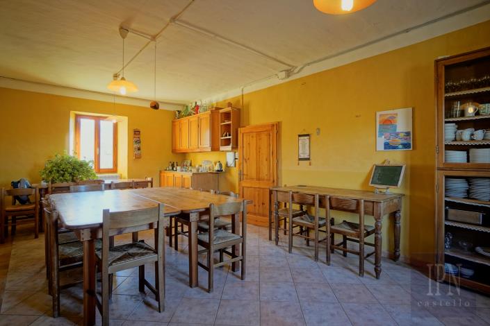 Image No.33-Ferme de 12 chambres à vendre à Pietralunga