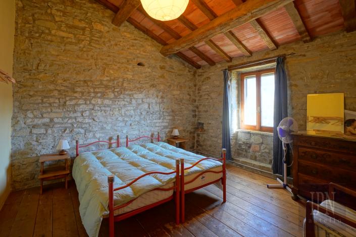 Image No.36-Ferme de 12 chambres à vendre à Pietralunga